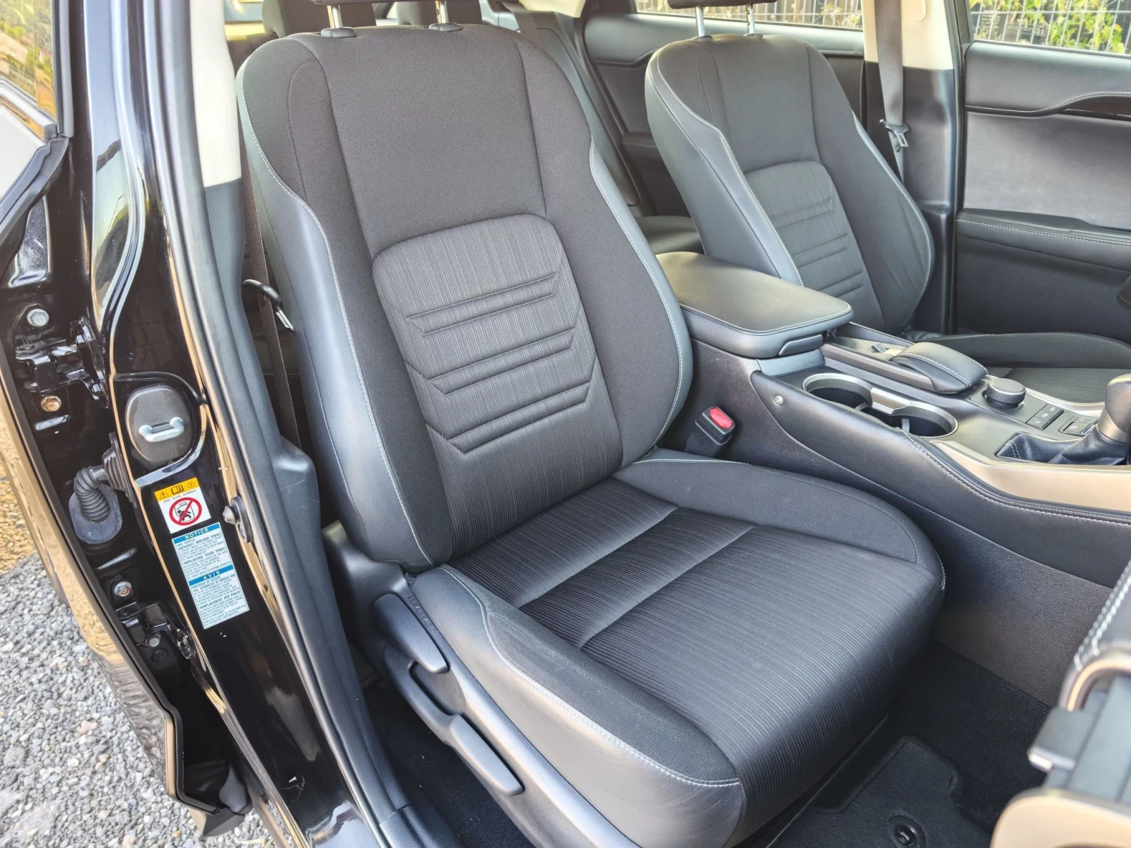 Lexus NX 300h 2.5HAYBRID.126хил.кмПЪЛНА СЕРВИЗНА ИСТОРИЯ В LEHUS, снимка 15 - Автомобили и джипове - 55649686