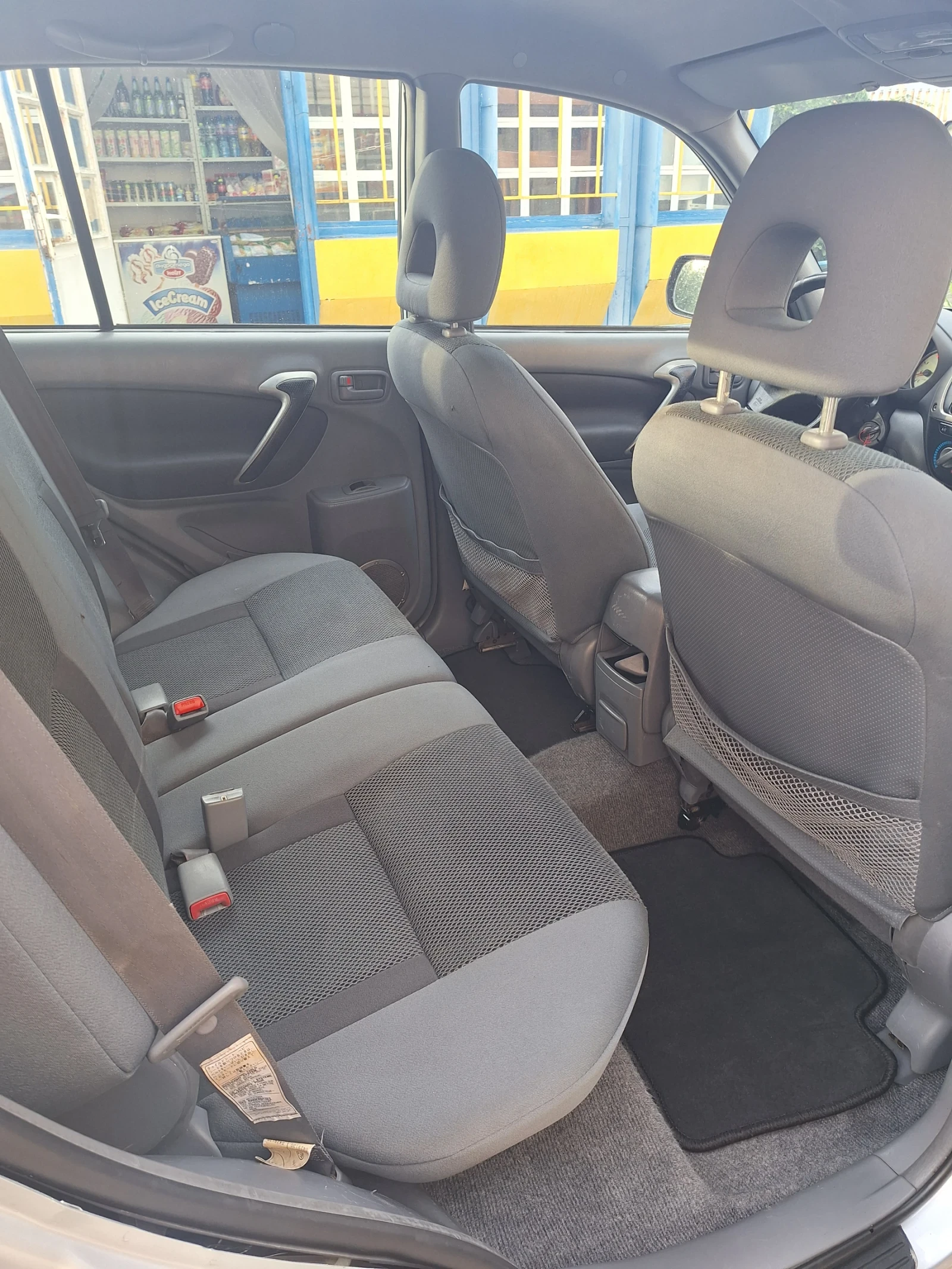 Toyota Rav4 2.0wwti, снимка 9 - Автомобили и джипове - 56215427
