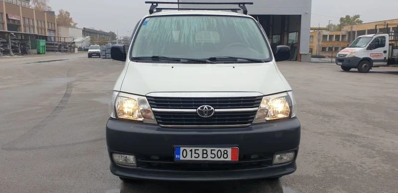 Toyota Hiace 2.5 D4D 116кс. 4х4, снимка 2 - Бусове и автобуси - 47996865