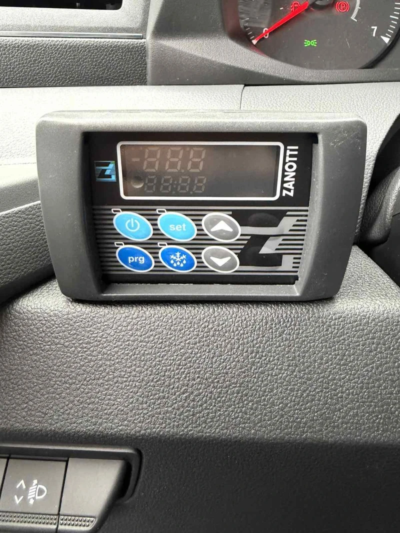 Renault Master ХЛАДИЛЕН L3H2 3, 5 т 2.0Blue dCi 130, снимка 15 - Бусове и автобуси - 53377839