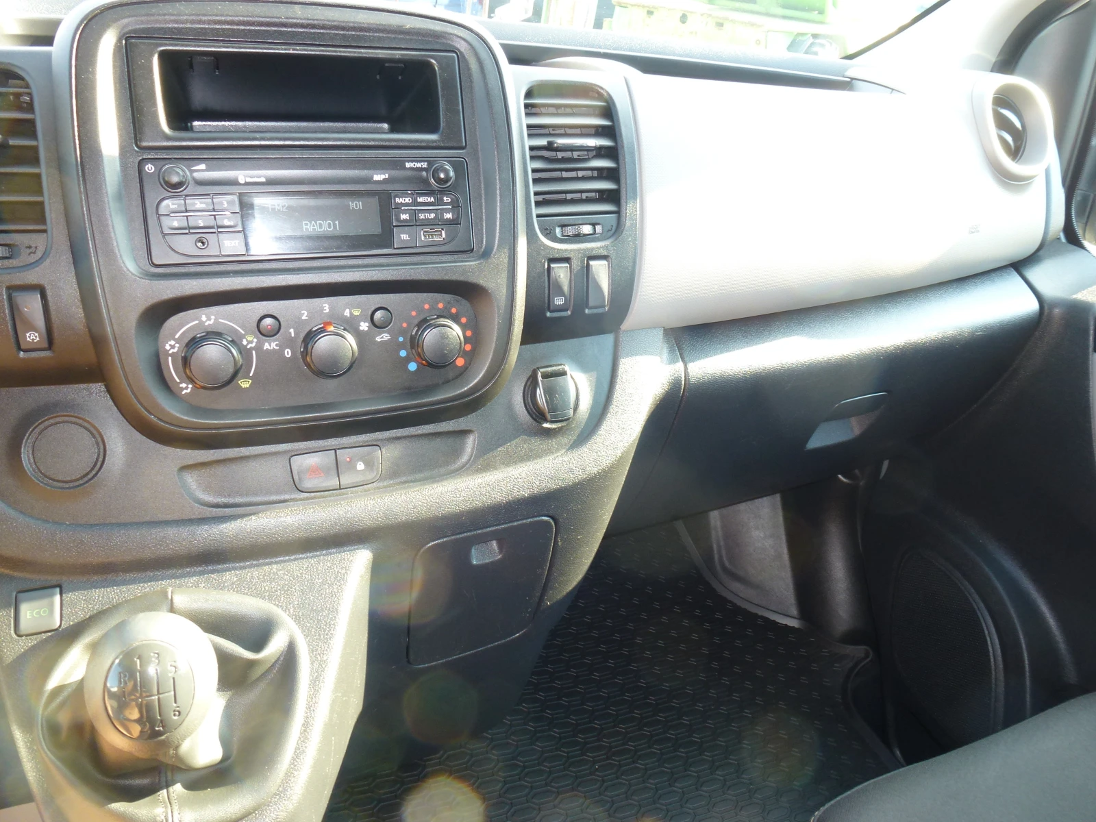 Renault Trafic ТОП СЪСТОЯНИЕ, снимка 10 - Бусове и автобуси - 55531744