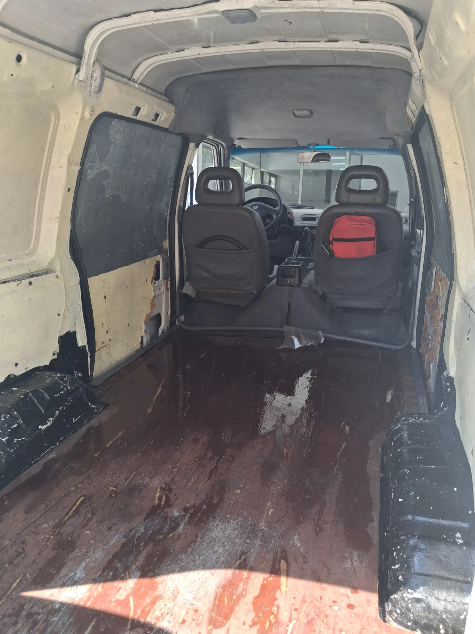Nissan Vanette 2.3D, снимка 8 - Бусове и автобуси - 55662758