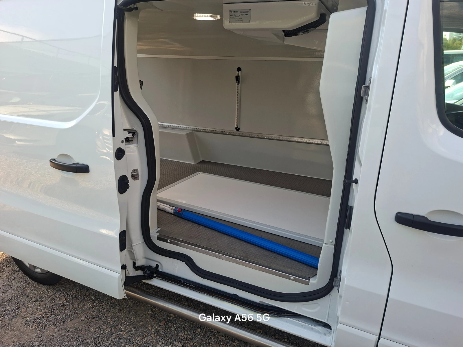 Opel Vivaro ХЛАДИЛЕН   0 , снимка 11 - Бусове и автобуси - 55840910