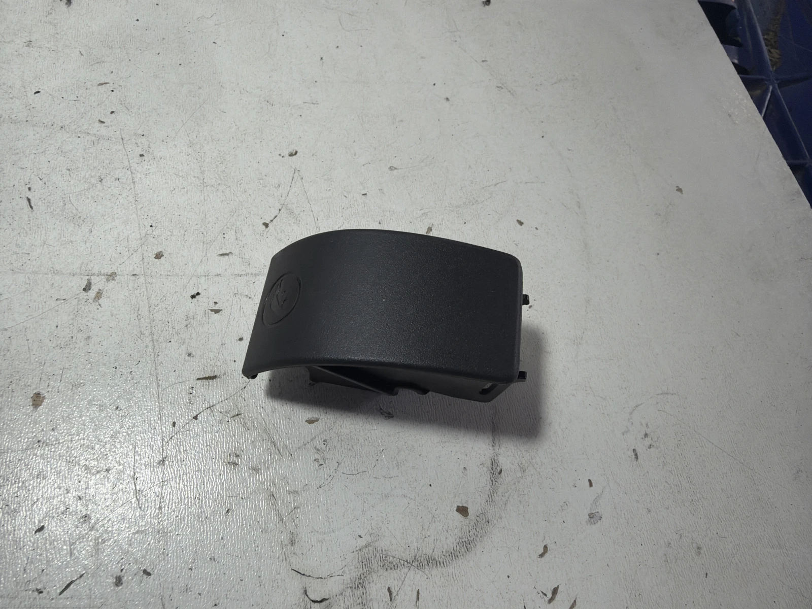 капачка ISOFIX  5E0887187A Skoda Octavia