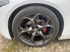 Alfa Romeo Giulia 2.2D 180HP КСЕНОН НАВИ, снимка 4