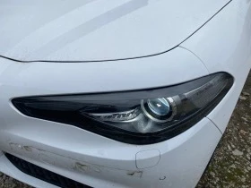 Alfa Romeo Giulia 2.2D 180HP КСЕНОН НАВИ, снимка 3