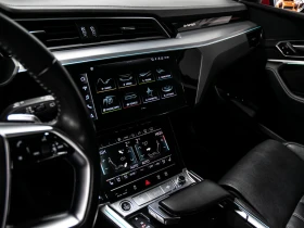 Audi E-Tron TECHNIK QUATTRO HEADS UP BLIND SPOTS NAVI REAR CAM - 55500 лв. / 28376.70 € - 54392821 14