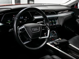 Audi E-Tron TECHNIK QUATTRO HEADS UP BLIND SPOTS NAVI REAR CAM - 55500 лв. / 28376.70 € - 54392821 8