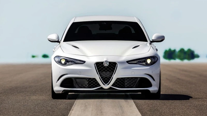 Alfa Romeo Giulia 2.2D 180HP КСЕНОН НАВИ, снимка 2 - Автомобили и джипове - 39194956