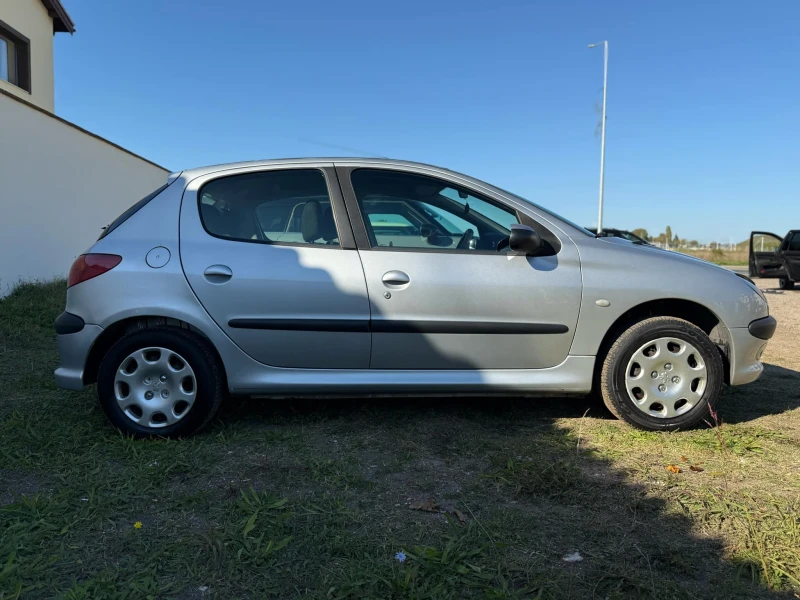 Peugeot 206 1.1 i, снимка 10 - Автомобили и джипове - 47757282