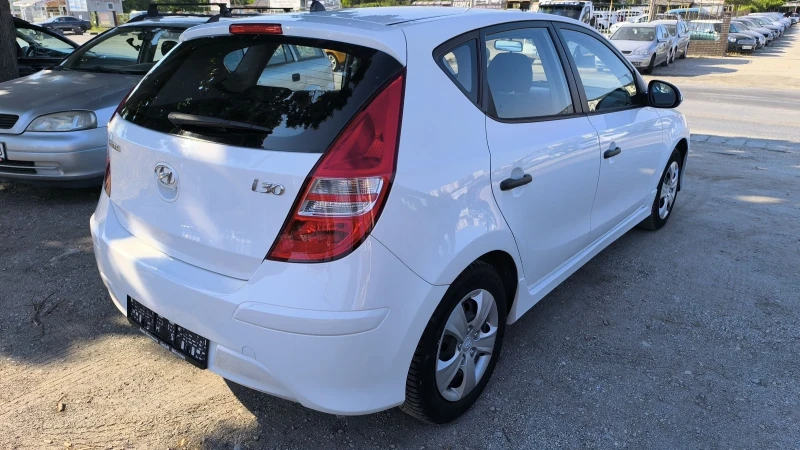 Hyundai I30 1.4i, снимка 3 - Автомобили и джипове - 50943139