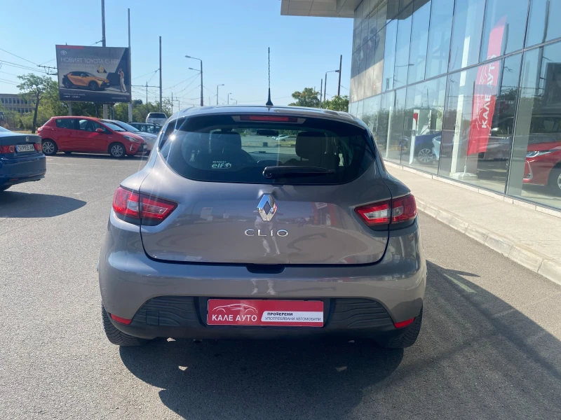 Renault Clio 1.2i, снимка 5 - Автомобили и джипове - 51169404