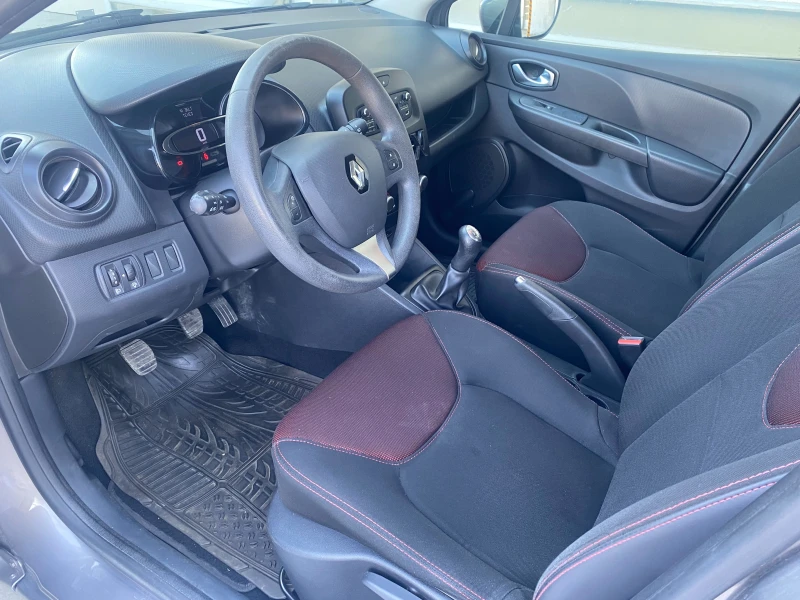 Renault Clio 1.2i, снимка 14 - Автомобили и джипове - 51169404