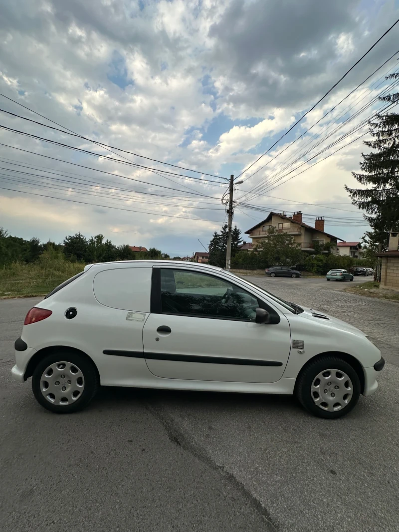 Peugeot 206 1.4HDI Товарно N1, снимка 4 - Автомобили и джипове - 52605392