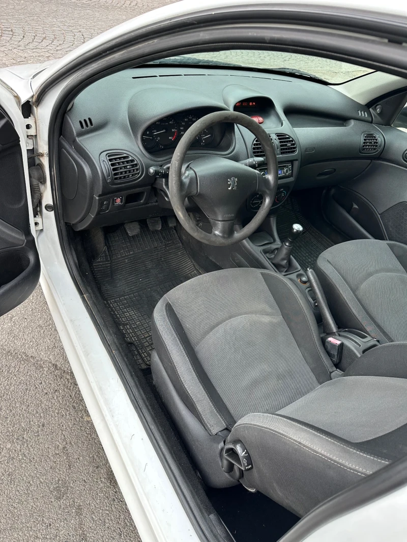 Peugeot 206 1.4HDI Товарно N1, снимка 9 - Автомобили и джипове - 52605392