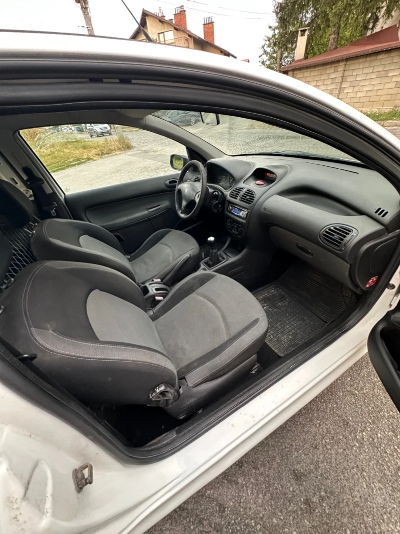 Peugeot 206 1.4HDI Товарно N1, снимка 12 - Автомобили и джипове - 52605392