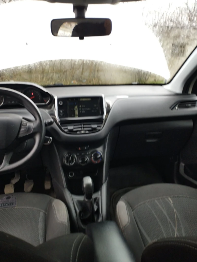 Peugeot 208, снимка 10 - Автомобили и джипове - 53426008