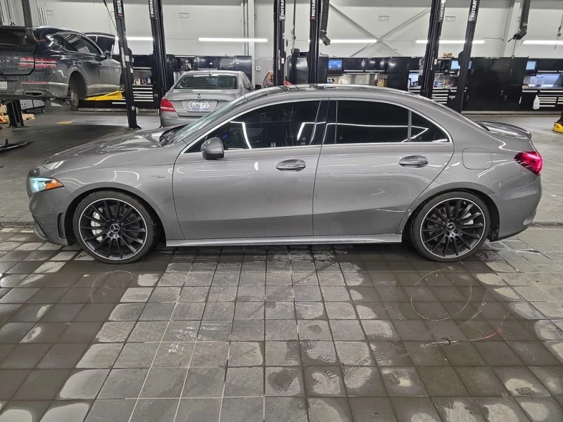 Mercedes-Benz A 35 * AMG * CARFAX * БЕЗ ПЪРВОНАЧАЛНА ВНОСКА, снимка 2 - Автомобили и джипове - 52950834