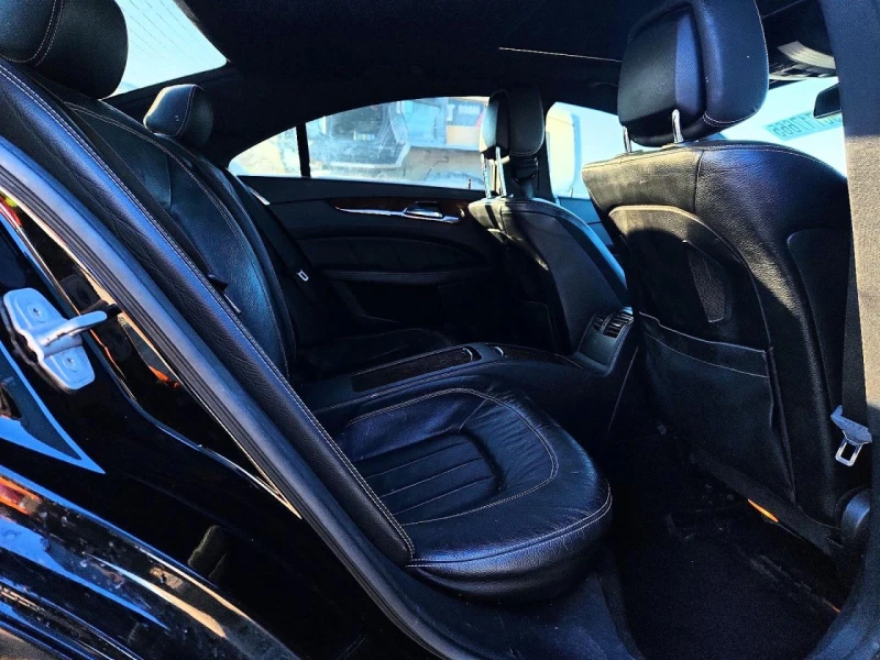 Mercedes-Benz CLS 500 AMG* PACK* HARMON* KARDON* ПОДГРЕВ* ОБДУХВАНЕ* МАС, снимка 10 - Автомобили и джипове - 53358454