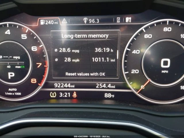 Audi A4 Premium Plus* Дигитал* Подгреви* Пано* Камера* , снимка 11 - Автомобили и джипове - 52645199