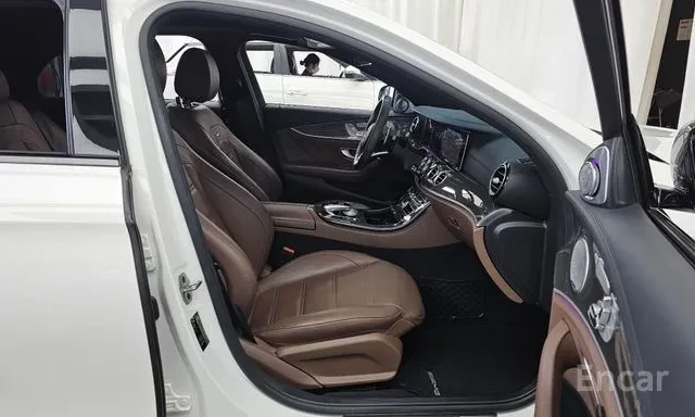 Mercedes-Benz E 53 AMG * HEAD UP * ОБДУХВАНЕ * BURMESTER * ДИСТРОНИК * , снимка 11 - Автомобили и джипове - 56088482