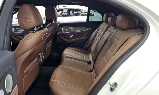 Mercedes-Benz E 53 AMG * HEAD UP * ОБДУХВАНЕ * BURMESTER * ДИСТРОНИК * , снимка 13 - Автомобили и джипове - 56088482