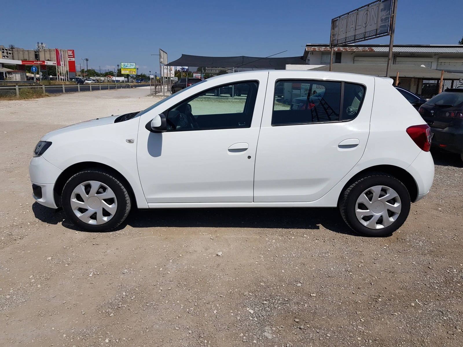 Dacia Sandero EURO 5B , Кожен салон , Парктроник ЛИЗИНГ - изображение 8