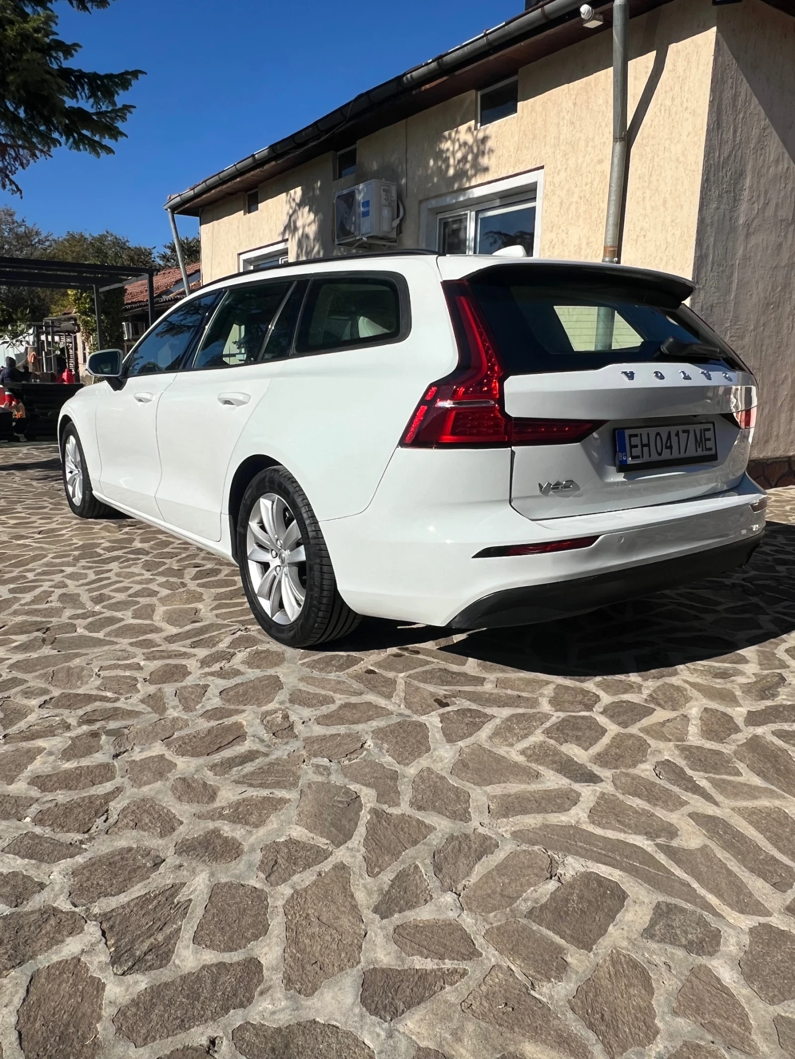 Volvo V60 D3  Business Edition - изображение 7