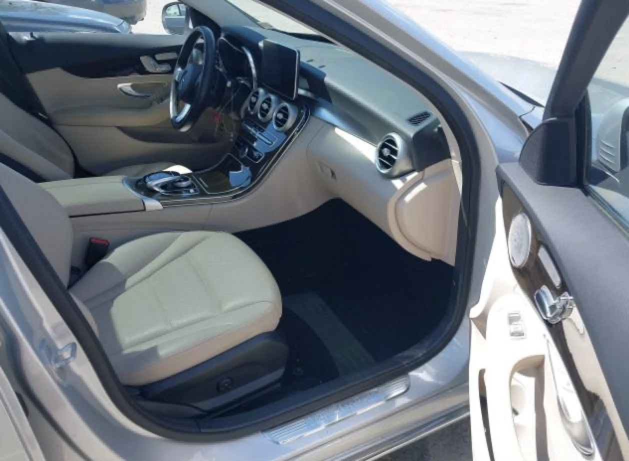 Mercedes-Benz C 300 4MATIC* BURMESTER* KEYLESS* ПОДГРЕВ* ПАНОРАМА - изображение 7