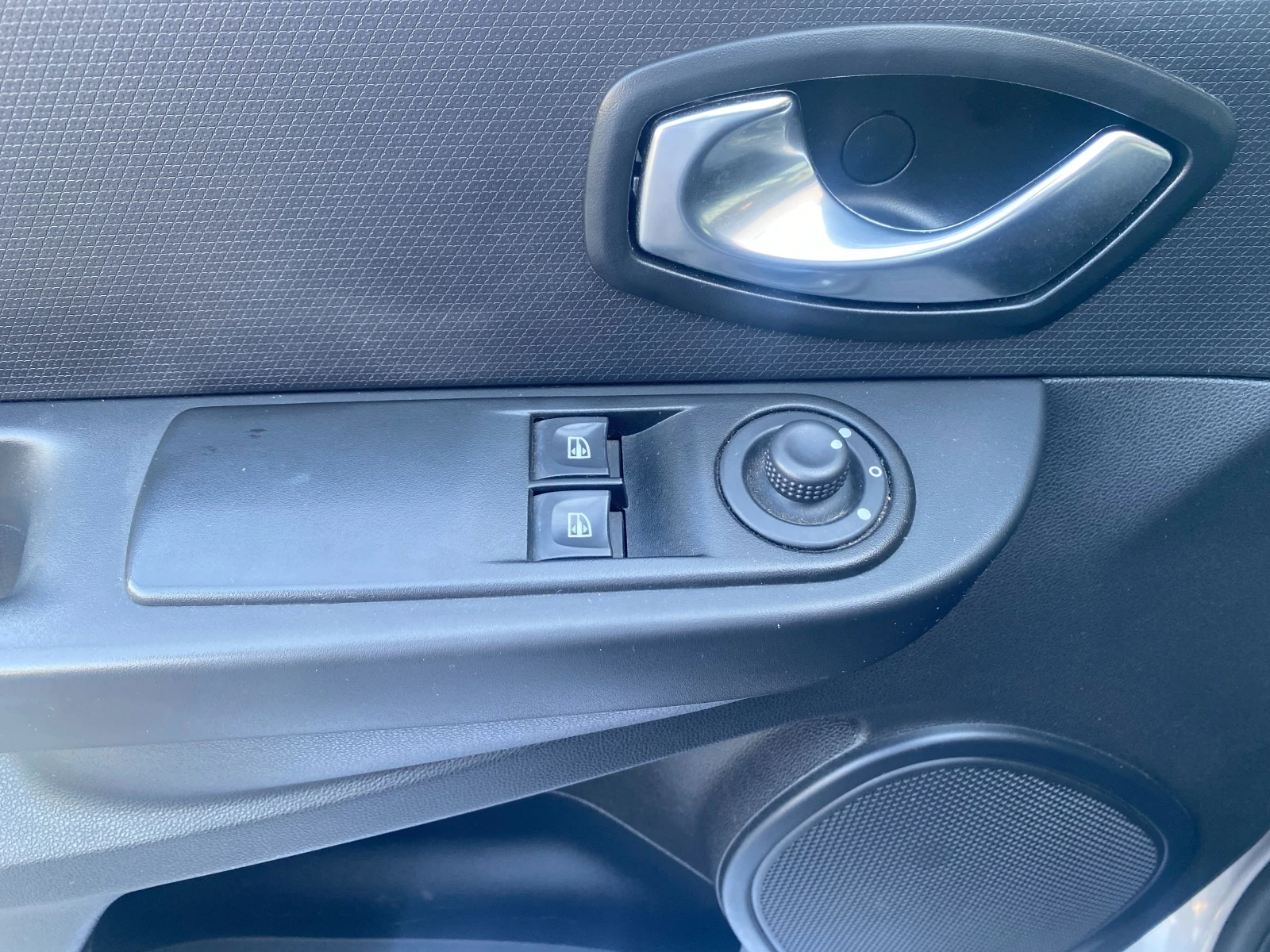 Renault Clio 1.2i | Mobile.bg   15