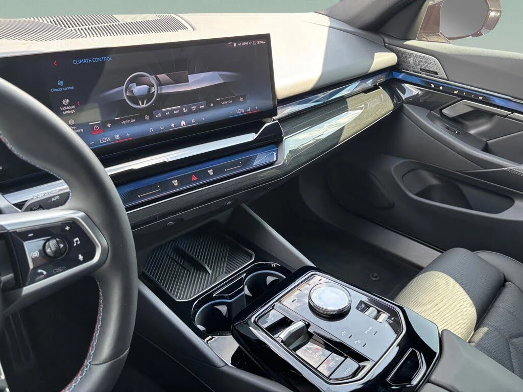 BMW i5 M60* *    | Mobile.bg   11