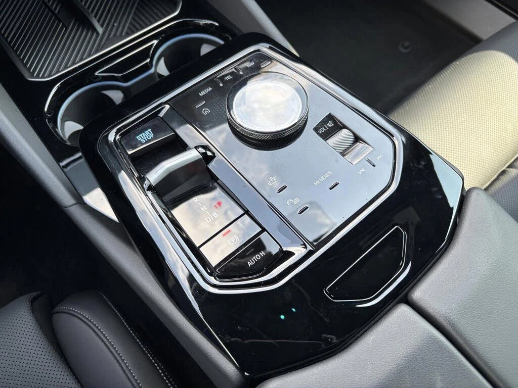 BMW i5 M60* АвтоКредит* Цена до БГ - изображение 10