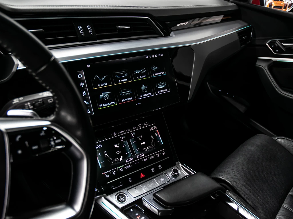 Audi E-Tron TECHNIK QUATTRO HEADS UP BLIND SPOTS NAVI REAR CAM | Mobile.bg   14