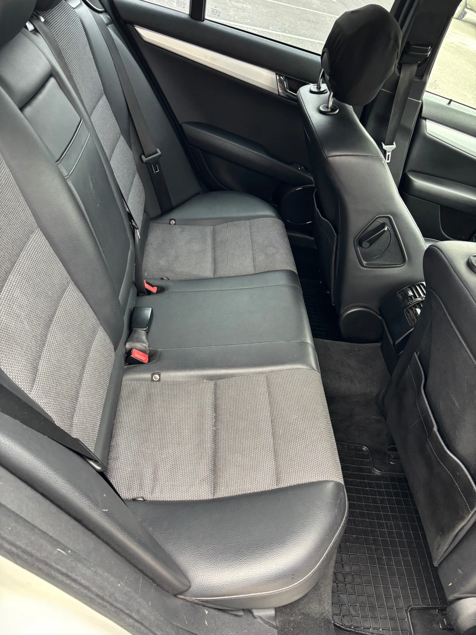 Mercedes-Benz C 220  - изображение 5