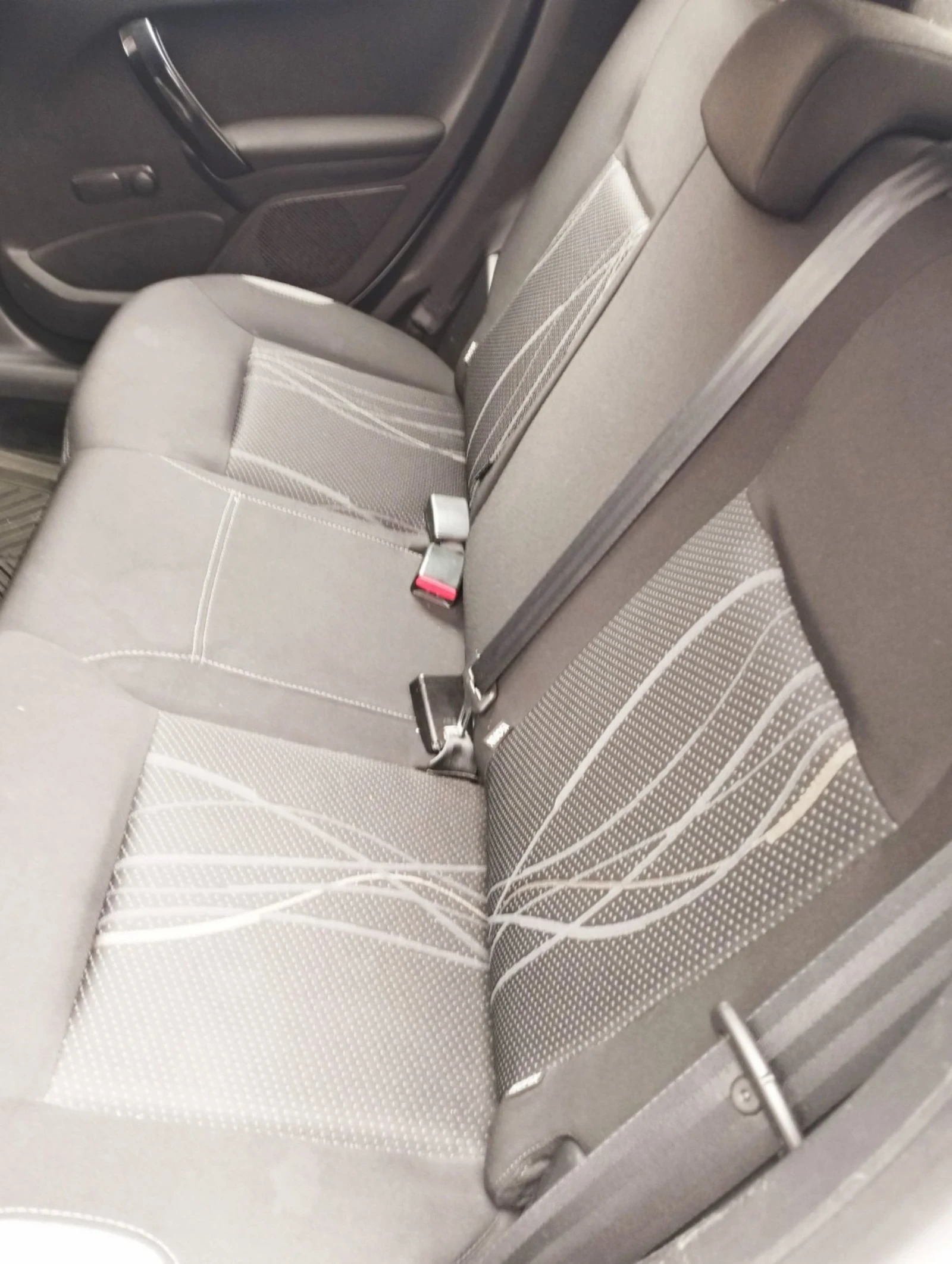 Peugeot 208  - изображение 8