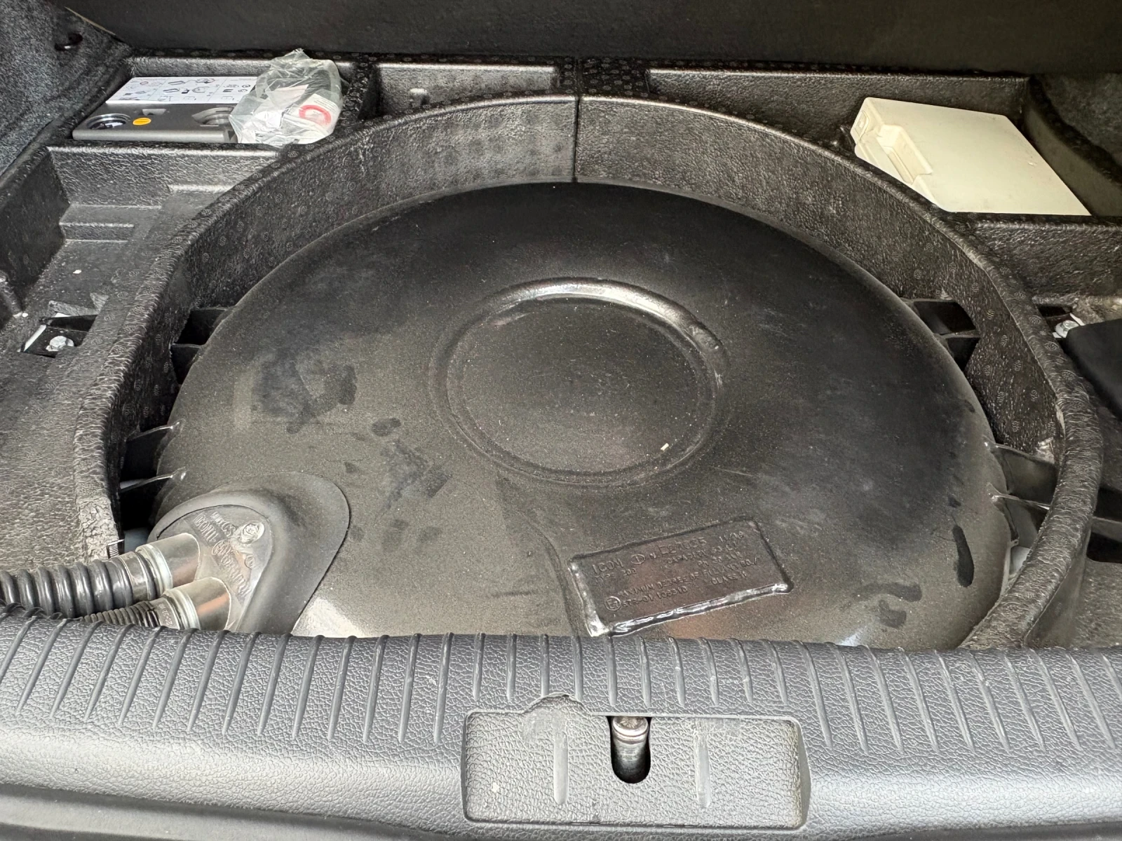 VW Golf 1.6 Bi-Fuel, снимка 11 - Автомобили и джипове - 54091586