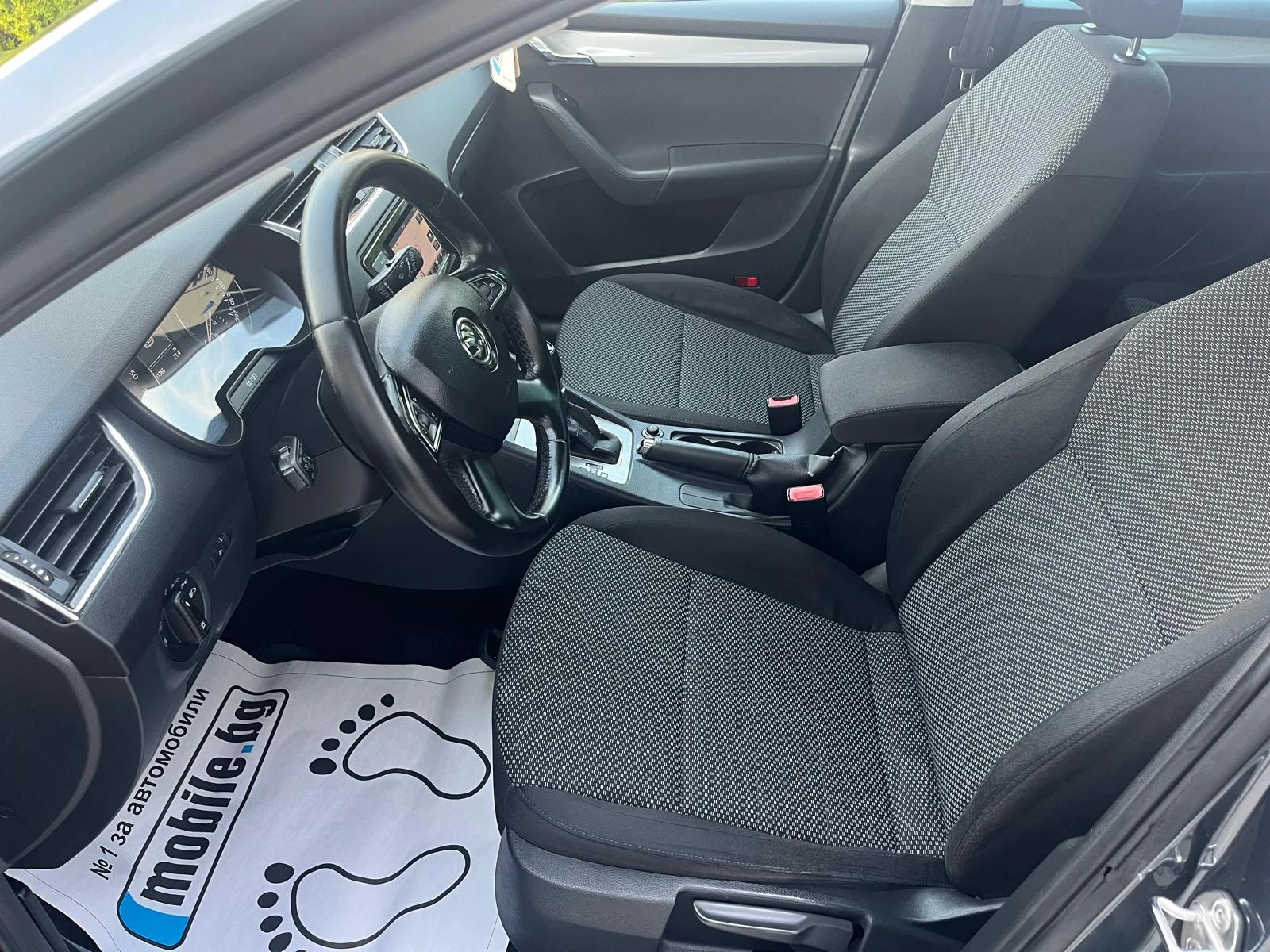 Skoda Octavia 2.0 TDI AVTO NAVI, снимка 12 - Автомобили и джипове - 54140014