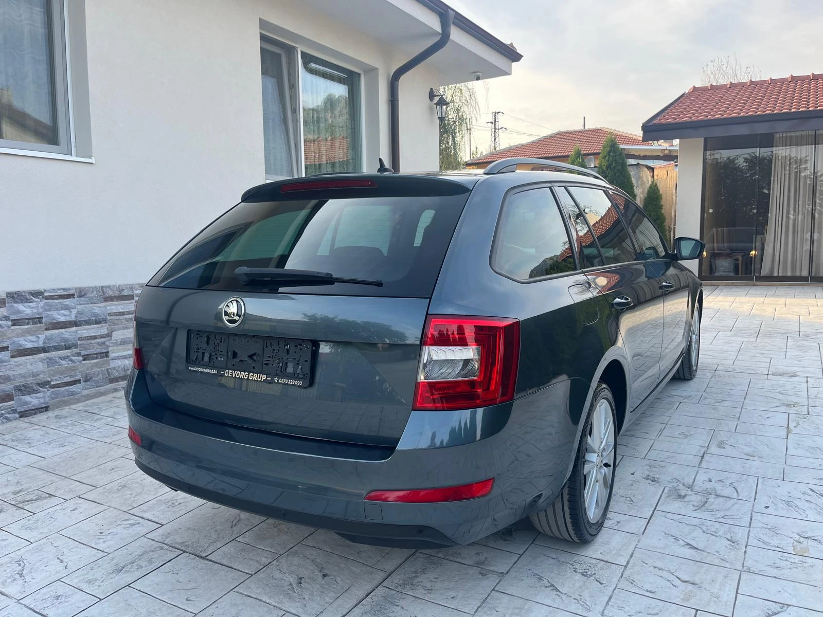 Skoda Octavia 2.0 TDI AVTO NAVI, снимка 5 - Автомобили и джипове - 54140014