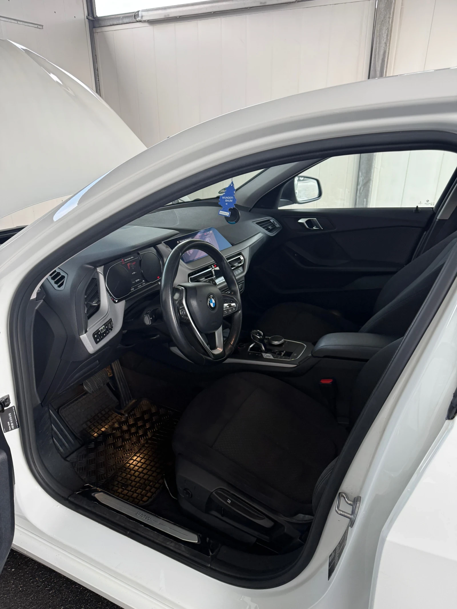 BMW 118, снимка 7 - Автомобили и джипове - 54177135