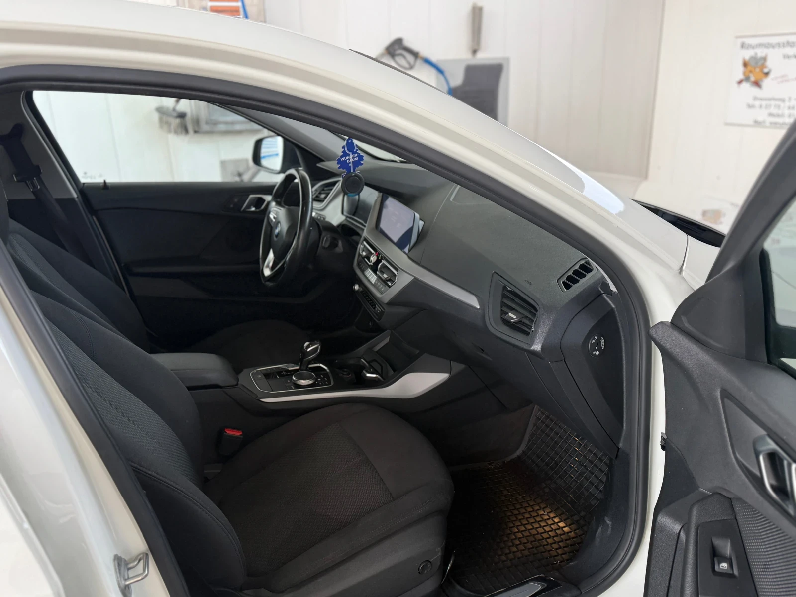 BMW 118, снимка 8 - Автомобили и джипове - 54177135