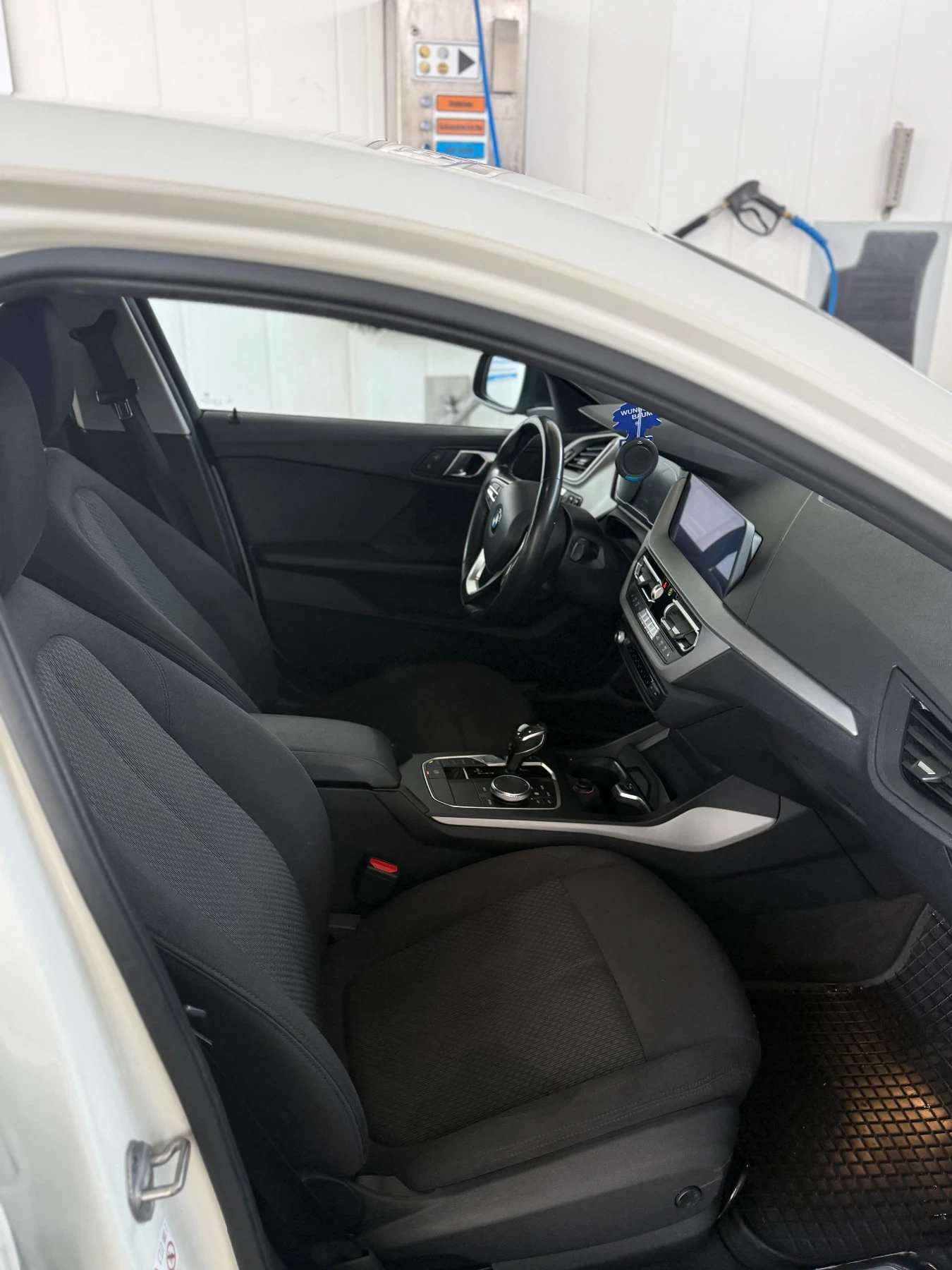 BMW 118, снимка 9 - Автомобили и джипове - 54177135