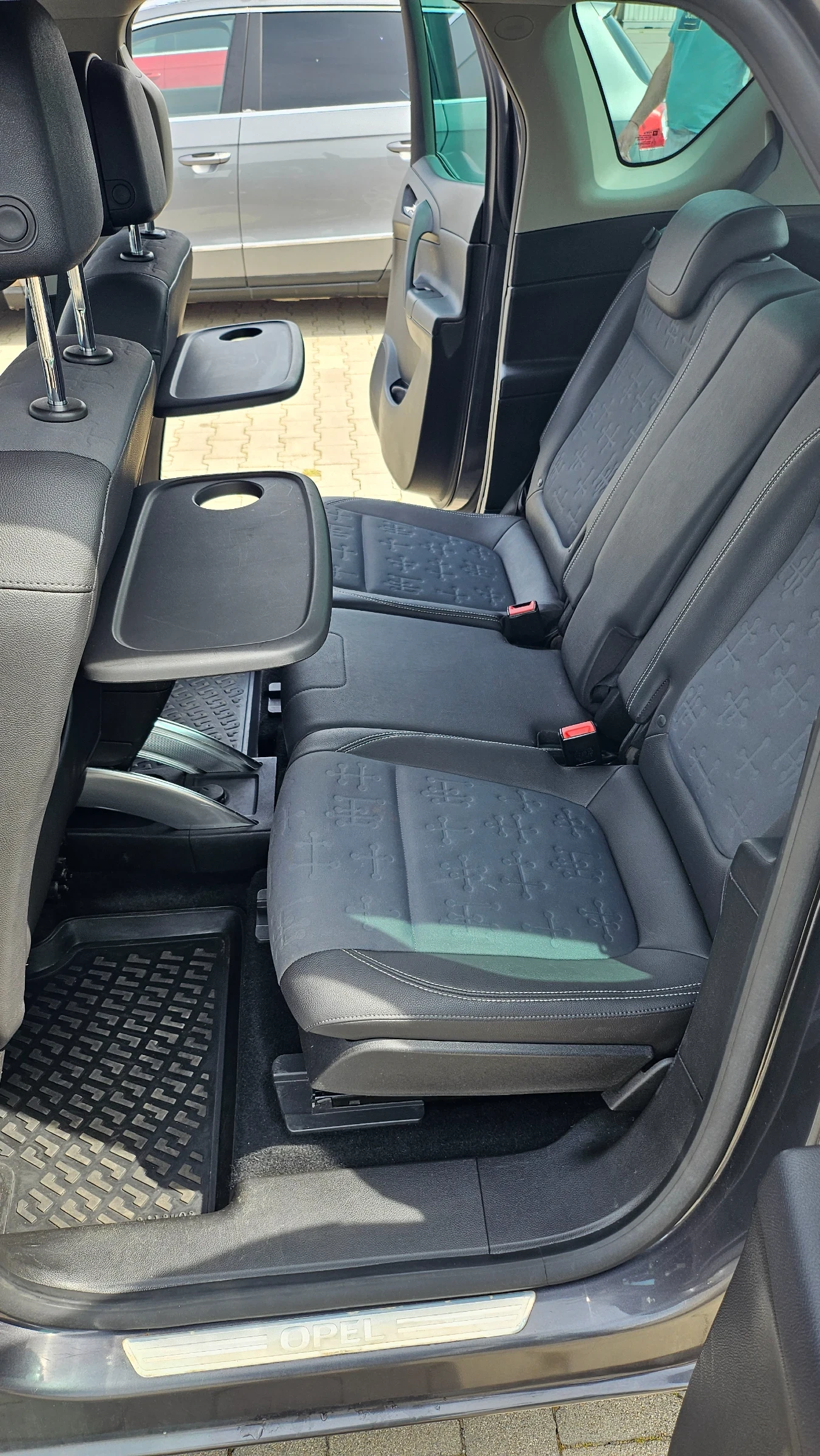 Opel Meriva 1, 7CDTI, снимка 12 - Автомобили и джипове - 54649470