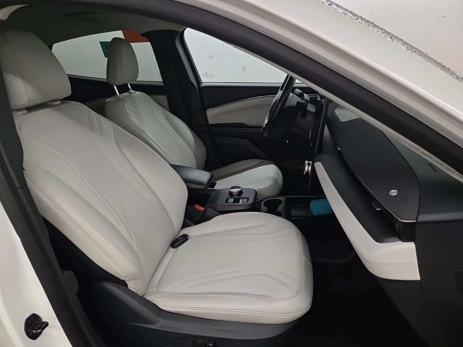 Ford Mustang Mach-E Premium* 360View* B&O* Distronic* CarPlay* Keyless, снимка 6 - Автомобили и джипове - 55271958