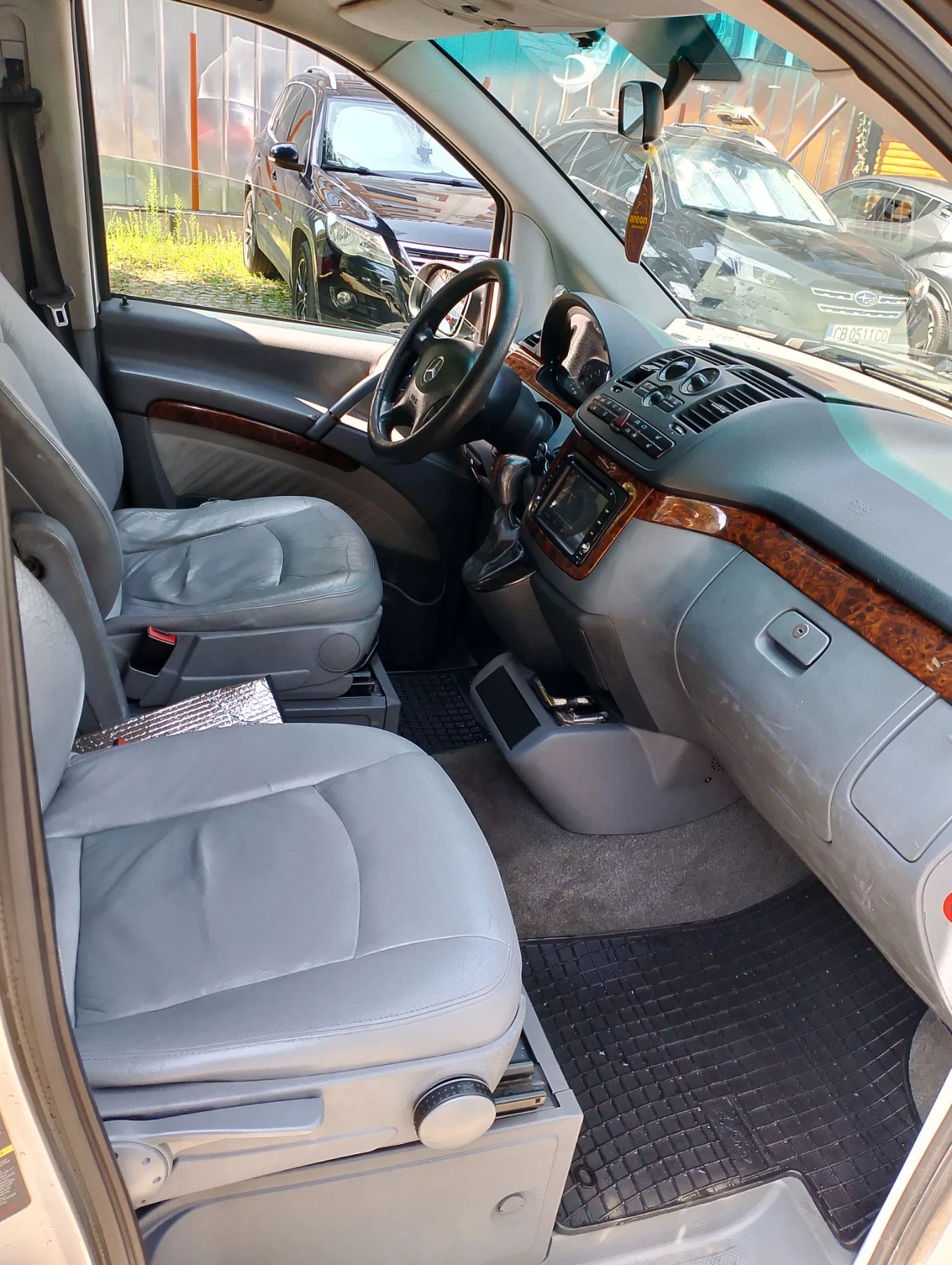 Mercedes-Benz Viano 2.2 cdi автоматик ! ambiente ! , снимка 8 - Автомобили и джипове - 55593904