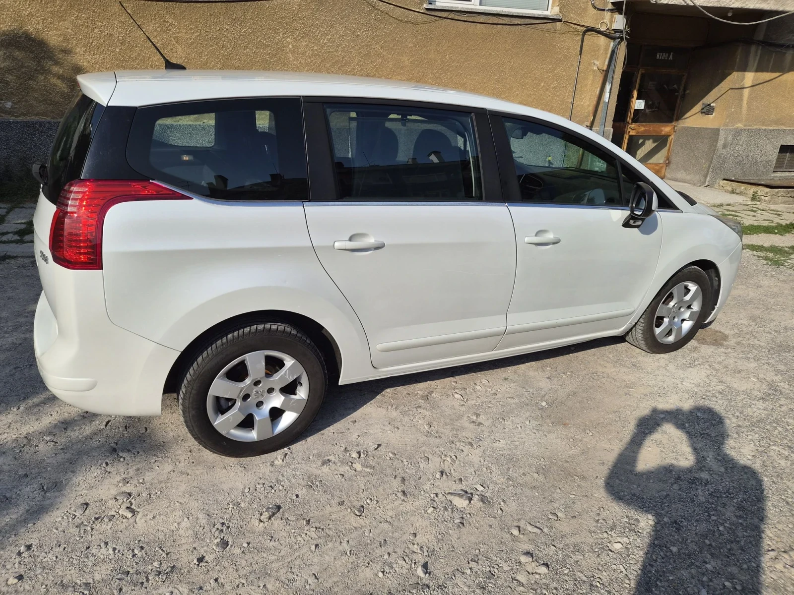 Peugeot 5008, снимка 4 - Автомобили и джипове - 55910753
