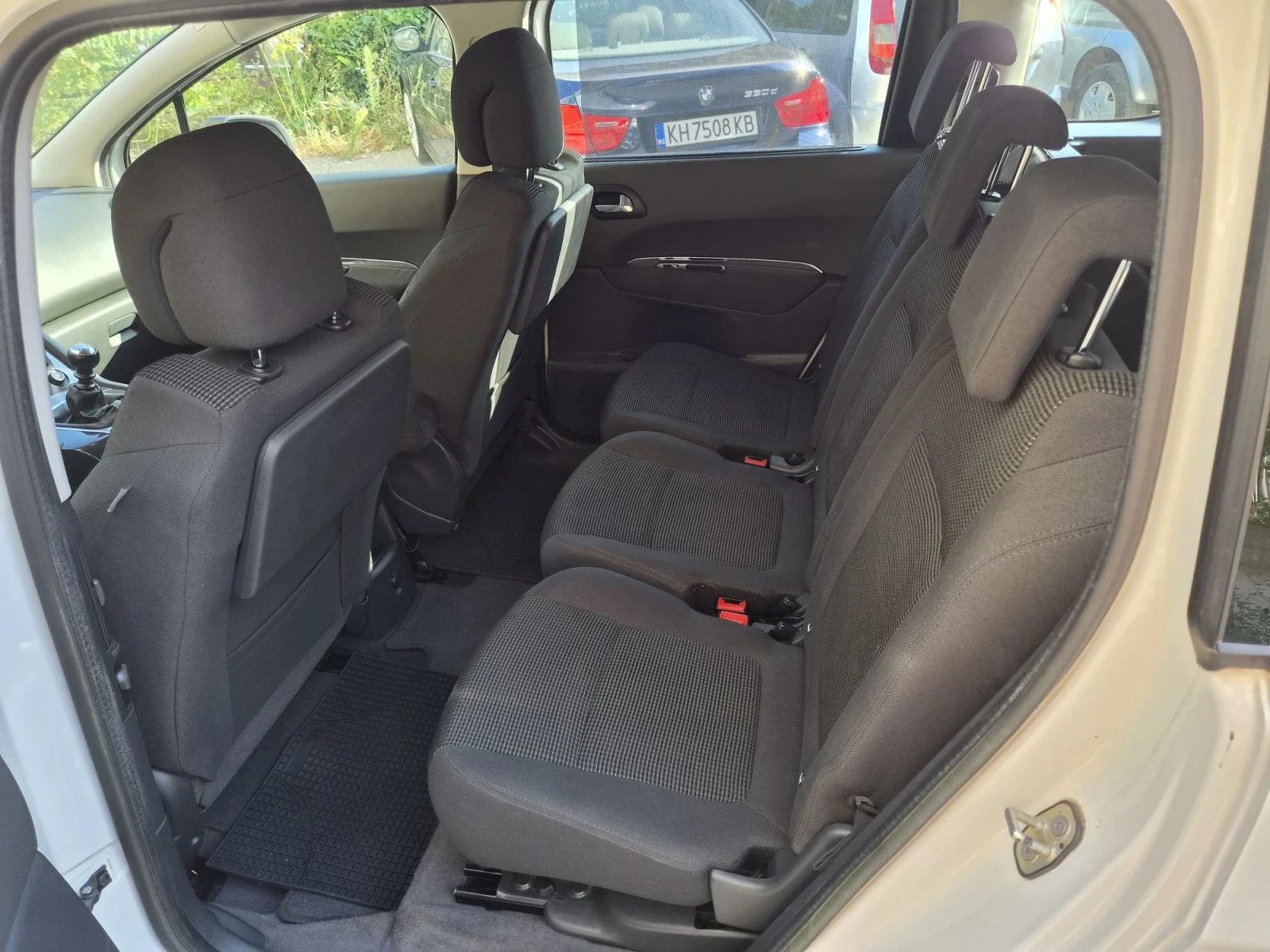 Peugeot 5008, снимка 10 - Автомобили и джипове - 55910753