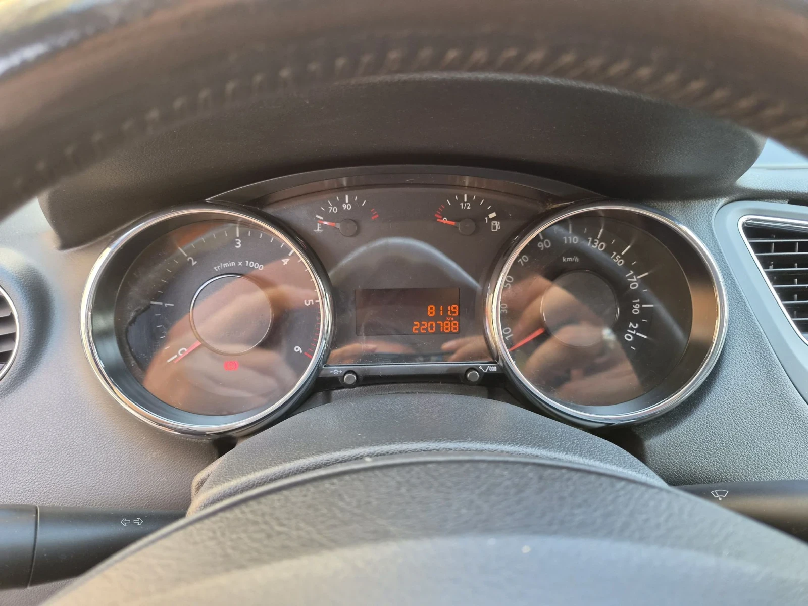 Peugeot 5008, снимка 11 - Автомобили и джипове - 55910753