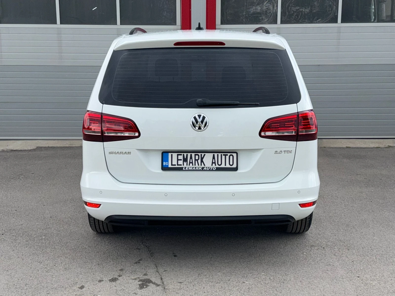 VW Sharan 2.0TDI AUTOMATIK DSG NAVI EVRO 6B ЛИЗИНГ!!!, снимка 10 - Автомобили и джипове - 56242900