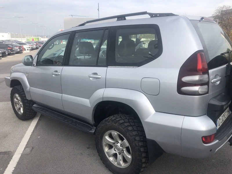 Toyota Land cruiser 3.0 D4D, снимка 2 - Автомобили и джипове - 47291363