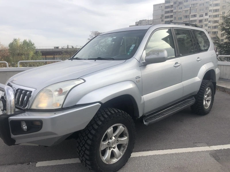 Toyota Land cruiser 3.0 D4D, снимка 1 - Автомобили и джипове - 47291363